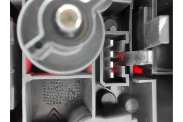 Recambio de piloto trasero izquierdo para citroen xantia berlina 2.0 hdi 90 referencia OEM IAM 2223  