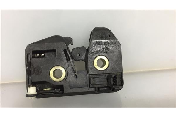 Recambio de cierre electromagnetico porton para volkswagen polo iii berlina (6n2) 1.4 trendline referencia OEM IAM 6X0827505A  