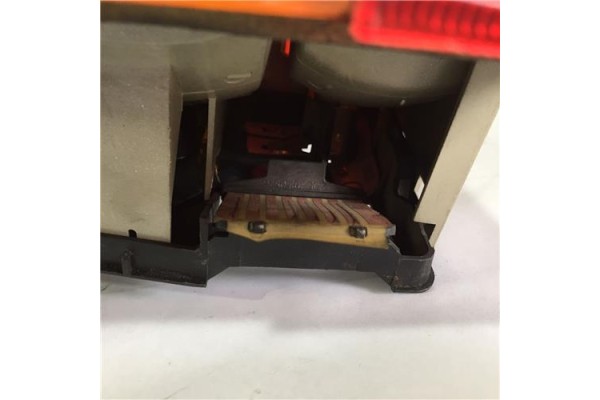 Recambio de piloto trasero derecho para renault 11 (b/c37_) 1.4 (b/c372, b/c37c) referencia OEM IAM 7701029311  