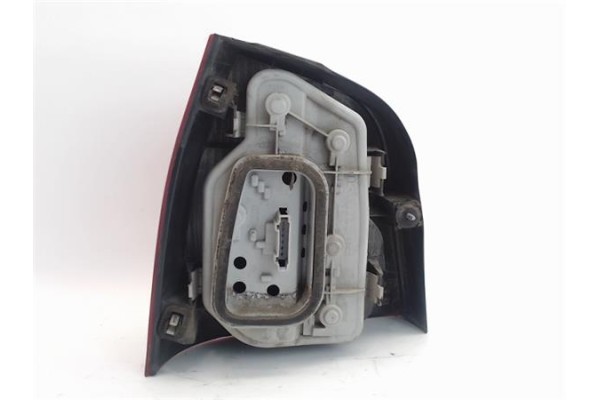 Recambio de piloto trasero derecho para volkswagen polo iv (9n1) 1.4 16v referencia OEM IAM 6Q6945096G 6Q6945112A 6Q6944096B , A