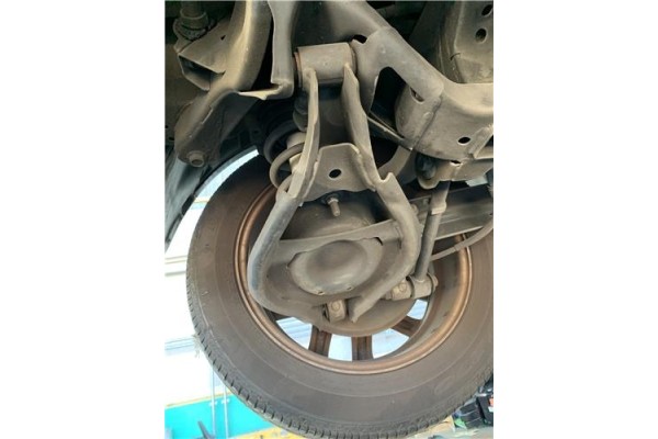 Recambio de brazo suspension trasero izquierdo para opel antara 2.2 selective referencia OEM IAM 20756281  
