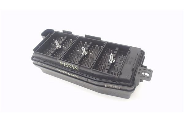 Recambio de caja fusibles/rele para opel antara 2.2 selective referencia OEM IAM 95471067 95037412 