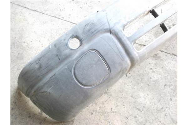 Recambio de paragolpes delantero para renault master ii furgón (fd) 2.8 dti referencia OEM IAM 7701470784  