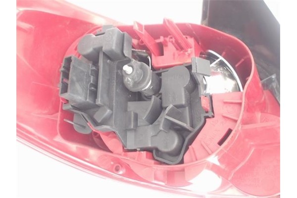 Recambio de piloto trasero derecho para peugeot 206 1.4 i referencia OEM IAM 6351P1 2202283 6351G6 , PEUGEOT | 6351K4 , PEUGEOT 