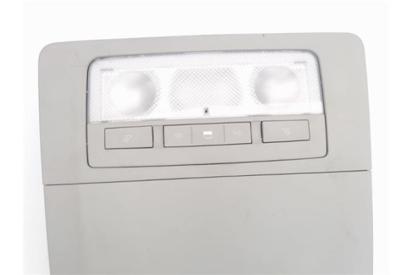 Recambio de luz delantero central techo para opel astra j 1.7 cdti referencia OEM IAM 13251594  