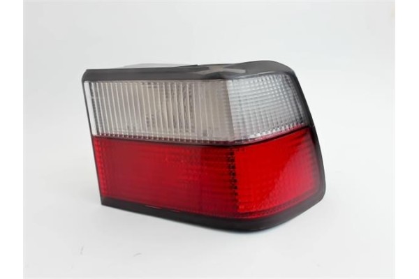 Recambio de piloto trasero derecho para citroen xantia berlina 2.0 hdi 90 referencia OEM IAM 2223  