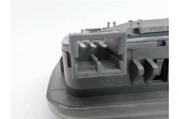 Recambio de luz interior techo para alfa romeo 156 1.9 jtd 8v distinctive referencia OEM IAM 1520400000  
