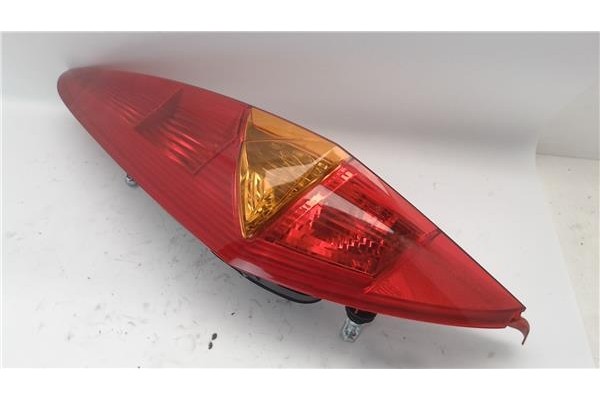 Recambio de piloto trasero izquierdo para fiat ii punto (188) berlina referencia OEM IAM   