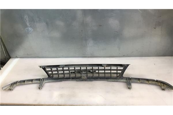 Recambio de rejilla capo para opel frontera a sport (5_sud2) 2.0 i (52sud2, 55sud2) referencia OEM IAM 1320043 91140007 