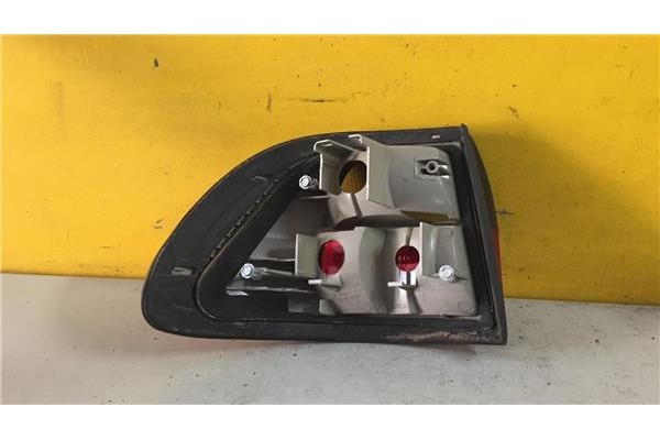 Recambio de piloto trasero derecho para opel omega b 2.0 dti 16v referencia OEM IAM GM45286  