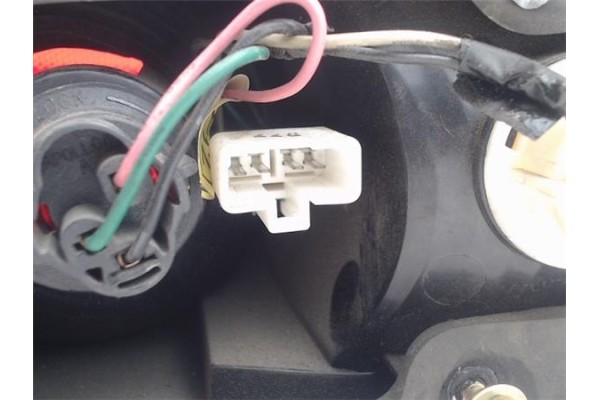 Recambio de piloto trasero izquierdo para hyundai elantra (xd) referencia OEM IAM 924112D200  