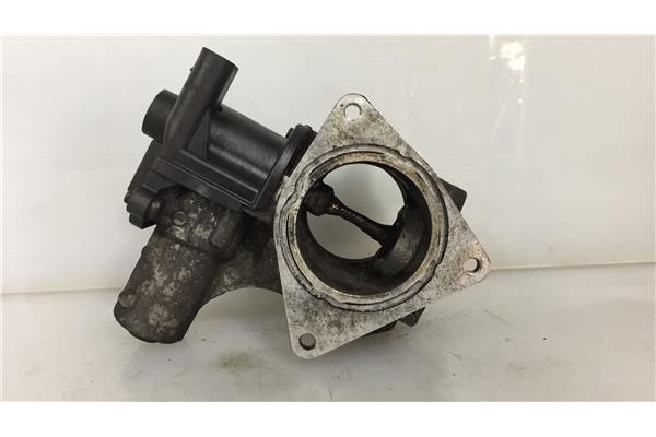 Recambio de egr para volkswagen multivan v (7hm, 7hn, 7hf, 7ef, 7em, 7en) 2.5 tdi referencia OEM IAM 700823040  