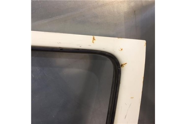 Recambio de puerta delantero izquierda para nissan cabstar caja/chasis (f23) 2.0 referencia OEM IAM  F23 