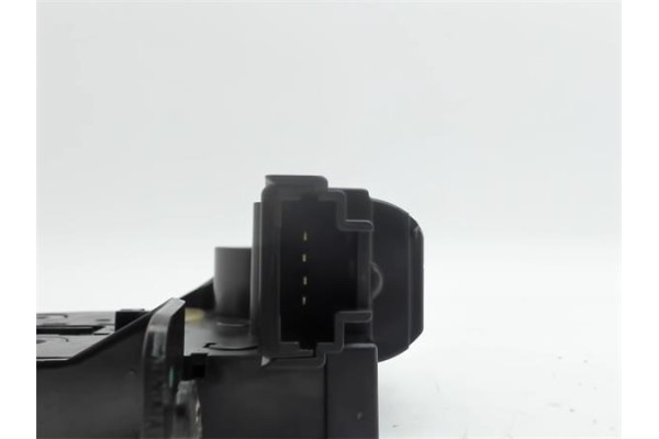 Recambio de cierre electromagnetico porton para renault twingo ii 1.2 authentique referencia OEM IAM 8200257615  