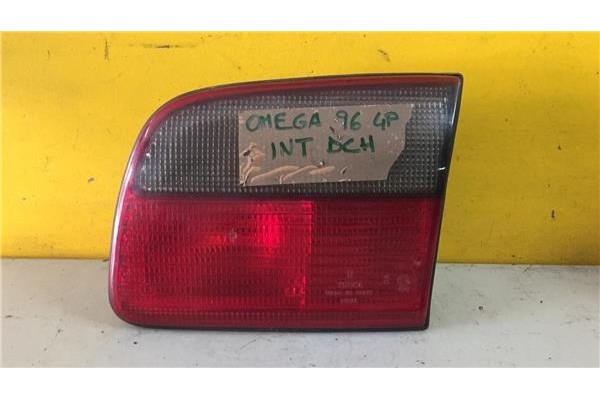 Recambio de piloto interior derecho para opel omega b 2.0 dti 16v referencia OEM IAM GM45300  
