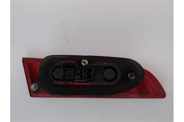 Recambio de piloto porton trasero derecho para alfa romeo 156 1.9 jtd 8v distinctive referencia OEM IAM 29032001  
