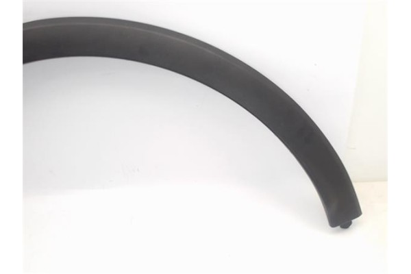 Recambio de moldura aleta trasero izquierda para renault captur i 0.9 zen referencia OEM IAM 788A38847R  