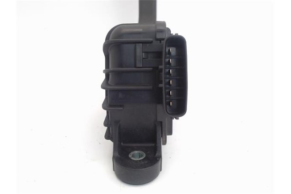 Recambio de pedal acelerador para mazda 5 berlina (cr) 2.0 cd referencia OEM IAM CC3041600  