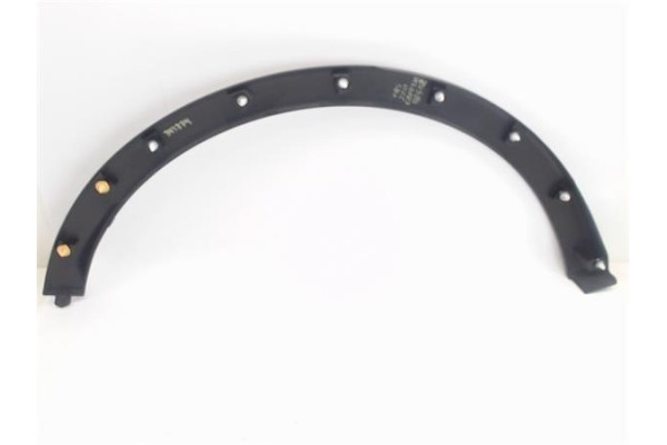 Recambio de moldura aleta trasero izquierda para renault captur i 0.9 zen referencia OEM IAM 788A38847R  