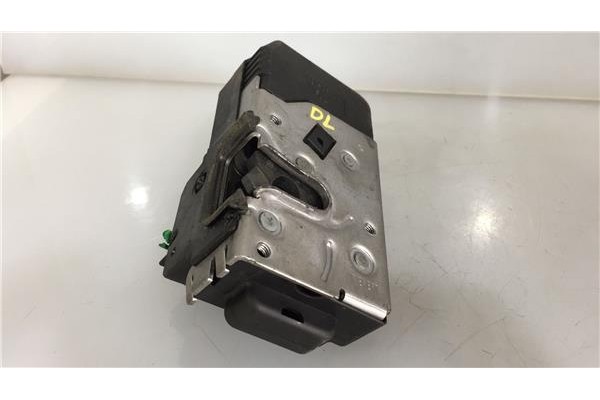 Recambio de cierre electromagnetico delantero derecho para opel vectra b berlina 1.6 i 16v referencia OEM IAM 24414113  