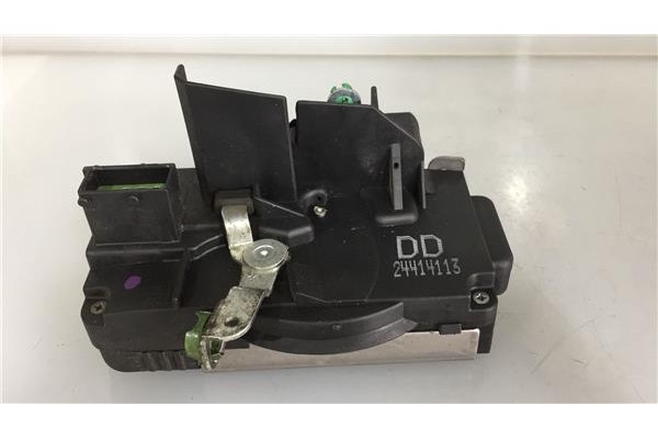 Recambio de cierre electromagnetico delantero derecho para opel vectra b berlina 1.6 i 16v referencia OEM IAM 24414113  