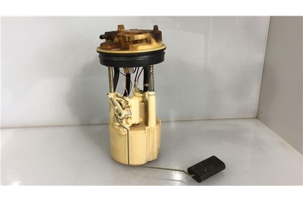 Recambio de bomba combustible para lancia y (840a) 1.1 (840ae) referencia OEM IAM 7752900 09751769903 