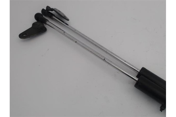 Recambio de amortiguador porton para mazda 5 berlina (cr) 2.0 cd referencia OEM IAM C23562620A  