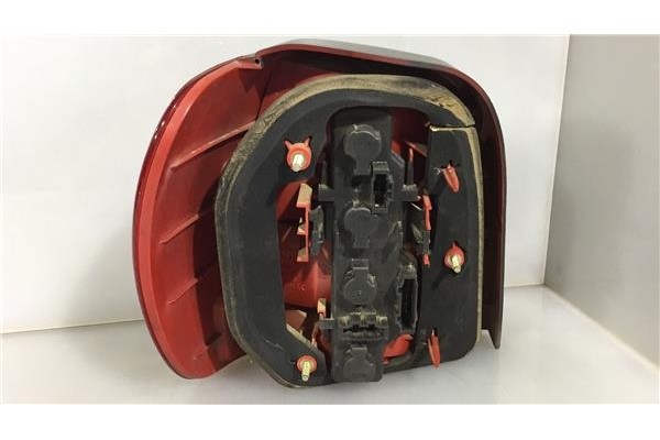 Recambio de piloto trasero derecho para volkswagen polo iii berlina (6n2) 1.4 trendline referencia OEM IAM 6N0945096H  