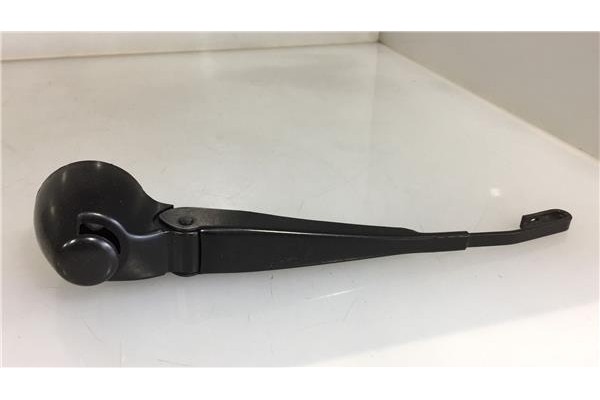Recambio de brazo limpiaparabrisas trasero para volkswagen polo iii berlina (6n2) 1.4 trendline referencia OEM IAM 6N0955707B  