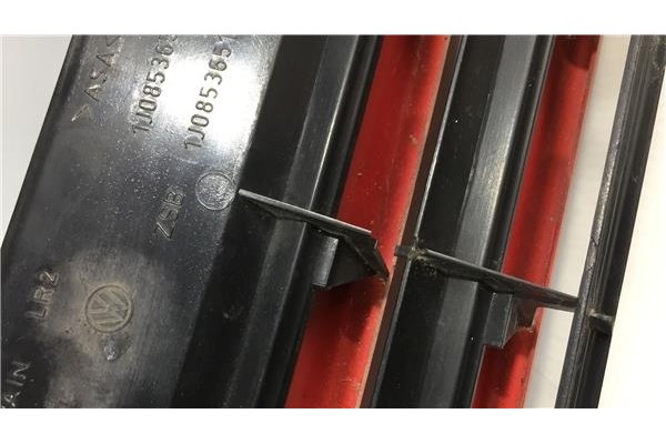 Recambio de rejilla capo para volkswagen golf iv berlina (1j1) 1.6 referencia OEM IAM 1J0853655D 1J0853651 