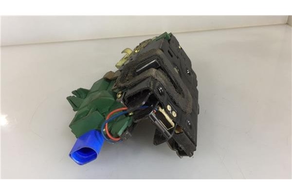 Recambio de cierre electromagnetico delantero derecho para volkswagen polo iv (9n1) 1.4 16v referencia OEM IAM 3B1837016CB  