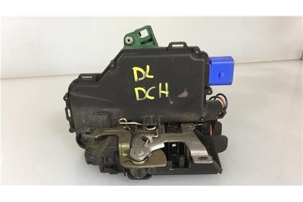Recambio de cierre electromagnetico delantero derecho para volkswagen polo iv (9n1) 1.4 16v referencia OEM IAM 3B1837016CB  