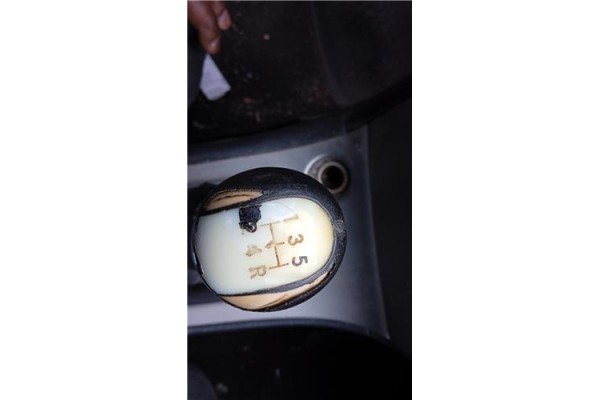 toyota corolla sedán (_e12j_, _e12t_) del año 2005