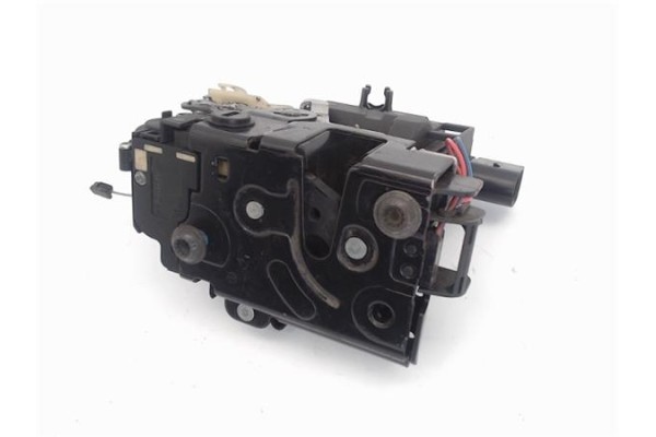 Recambio de cierre electromagnetico trasero izquierdo para skoda octavia berlina (1u2) 1.9 tdi glx referencia OEM IAM 3B4839015A