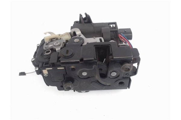 Recambio de cierre electromagnetico trasero izquierdo para skoda octavia berlina (1u2) 1.9 tdi glx referencia OEM IAM 3B4839015A