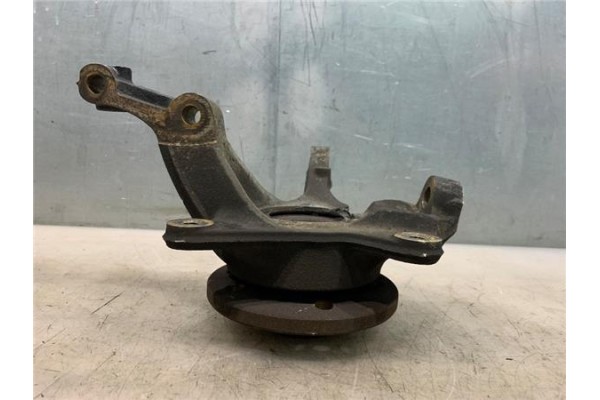 Recambio de mangueta delantero derecha para opel vivaro 1.9 dti referencia OEM IAM 4412601  
