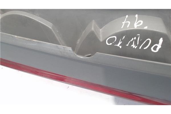 Recambio de piloto trasero izquierdo para fiat i punto (176) berlina referencia OEM IAM   