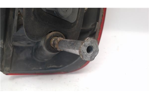 Recambio de piloto trasero izquierdo para fiat i punto (176) berlina referencia OEM IAM   
