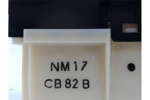 Recambio de mandos climatizador para mazda premacy (cp) 1.8 referencia OEM IAM NM17CB82B  