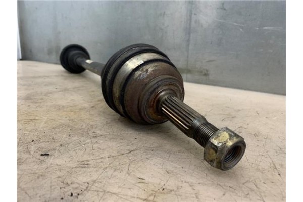 Recambio de palier delantero derecho para renault clio ii fase i (b/cb0) 1.4 alize referencia OEM IAM 7701352775 5965 8200231936