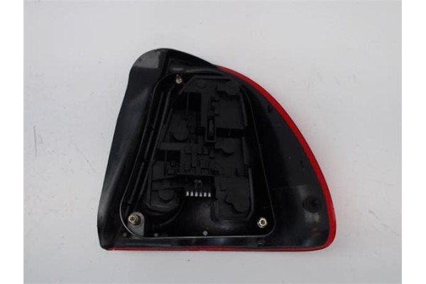 Recambio de piloto trasero izquierdo para rover rover 45 (rt) 1.6 referencia OEM IAM XFB101010  