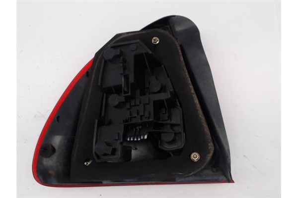 Recambio de piloto trasero derecho para rover rover 45 (rt) 1.6 referencia OEM IAM XFB101000  