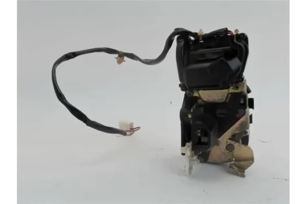 Recambio de cierre electromagnetico trasero derecho para mazda premacy (cp) 2.0 td referencia OEM IAM CB0772310D  