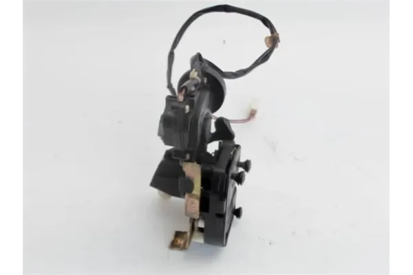 Recambio de cierre electromagnetico trasero derecho para mazda premacy (cp) 2.0 td referencia OEM IAM CB0772310D  
