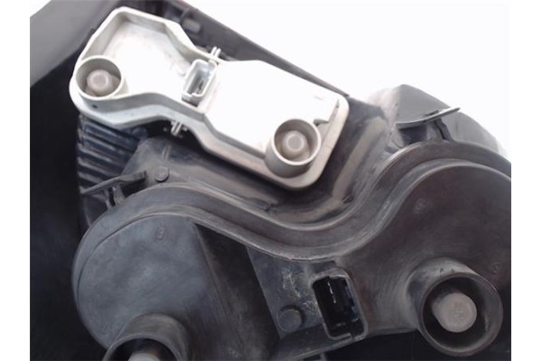 Recambio de piloto trasero derecho para renault megane ii (bm0/1_, cm0/1_) 1.9 dci (bm0g, cm0g) referencia OEM IAM 8200073237 89