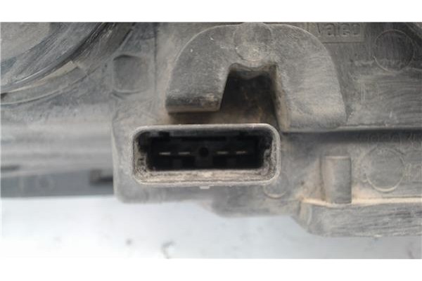 Recambio de faro delantero dcho para renault laguna ii (bg0) referencia OEM IAM 7700420129 8200002847 