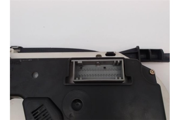 Recambio de cuadro completo para renault clio ii fase ii 1.3 referencia OEM IAM P8200261102 216723057 