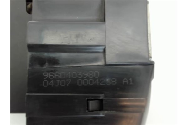Recambio de cierre electromagnetico porton para citroen c4 picasso 2.0 hdi referencia OEM IAM 9660403980 04J070004238 