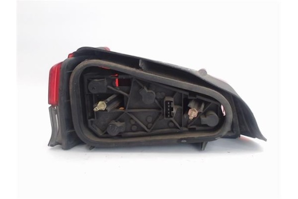 Recambio de piloto trasero derecho para peugeot 106 (s1) referencia OEM IAM 635184  