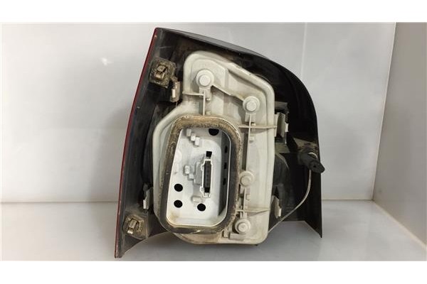 Recambio de piloto trasero derecho para volkswagen polo iv (9n1) 1.4 16v referencia OEM IAM 6Q6945096 6Q6945112 